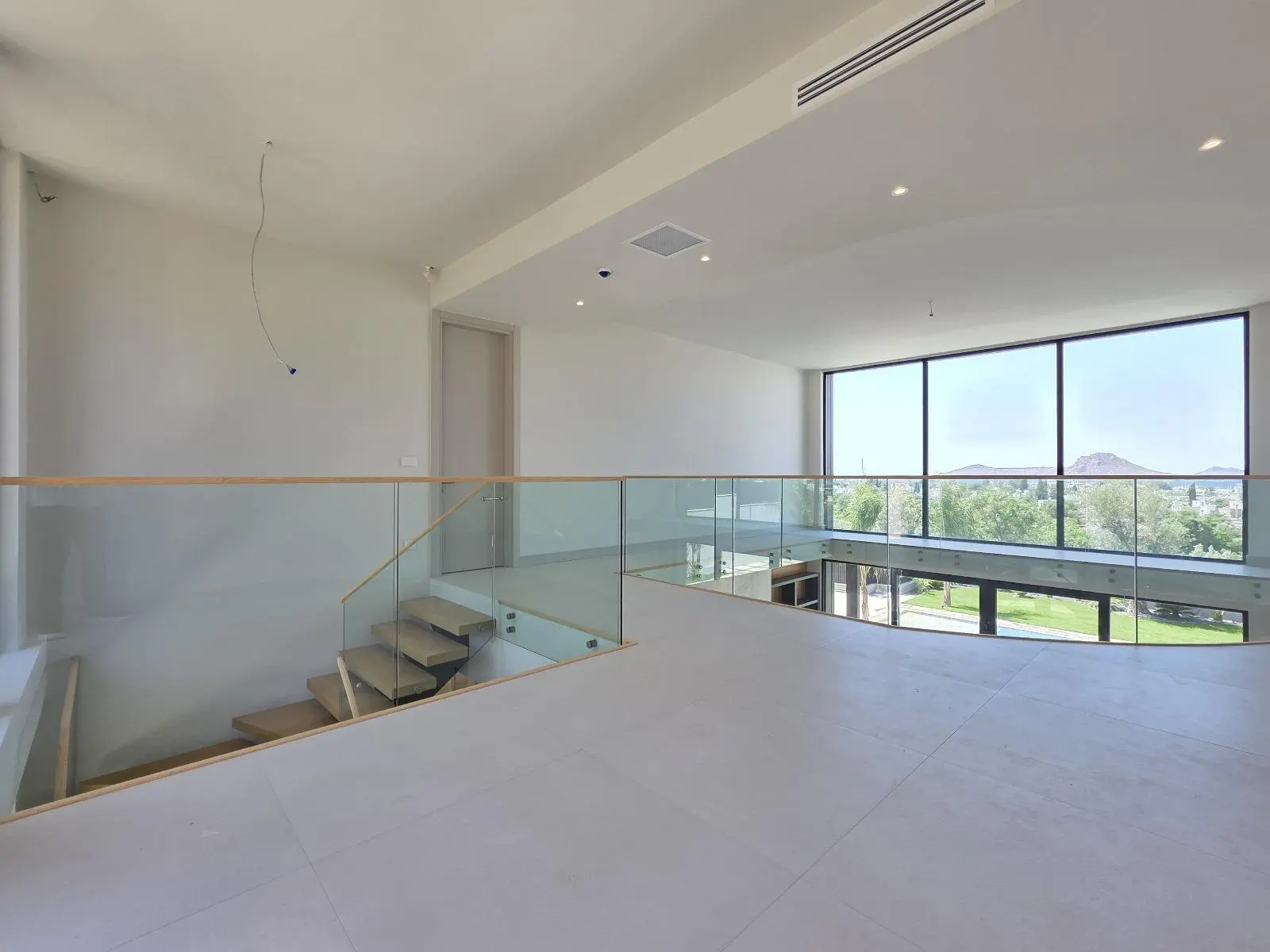 Upper floor